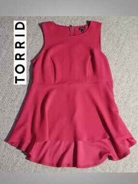 Torrid pink dress size 1 (1X 14 - 16)